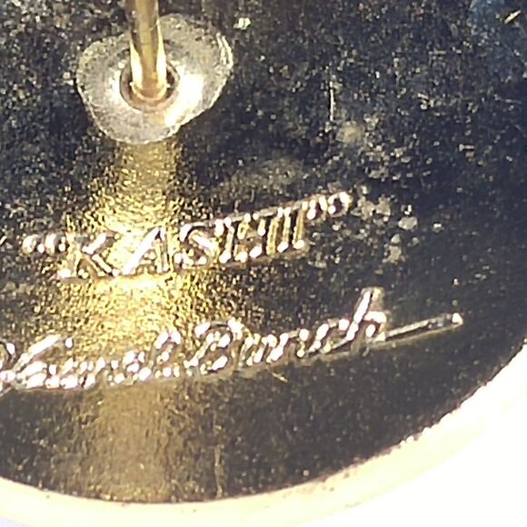 Laurel Burch "Kashi" Post Earrings, Cream & Gray Enamel, Gold Plated, 1980s - Picture 7 of 10